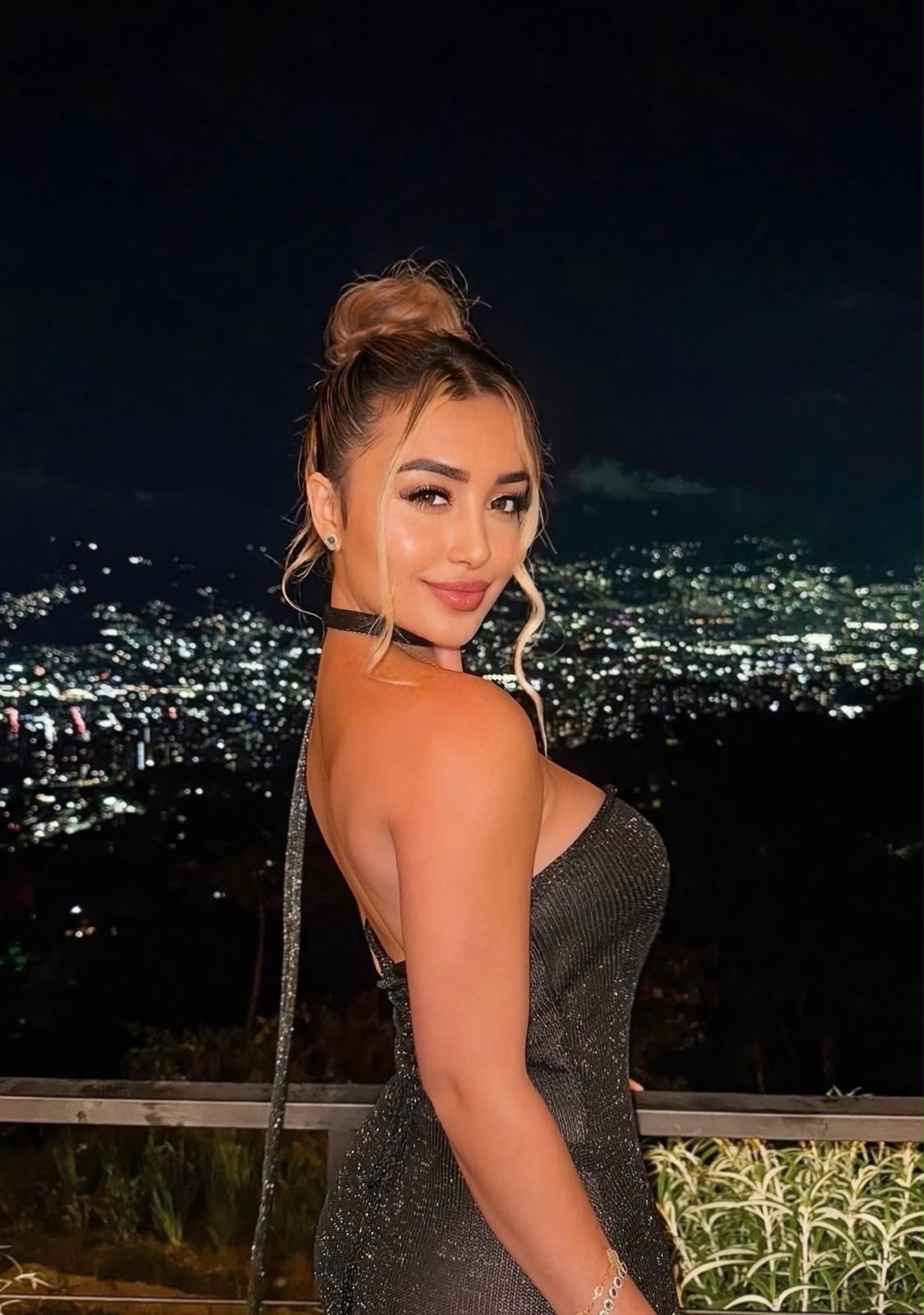 Escort - MEGAN - Ibiza Tops